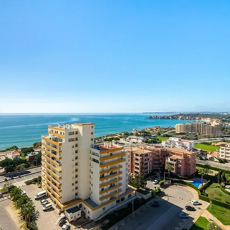 Rocha Sunset Апартаменты *